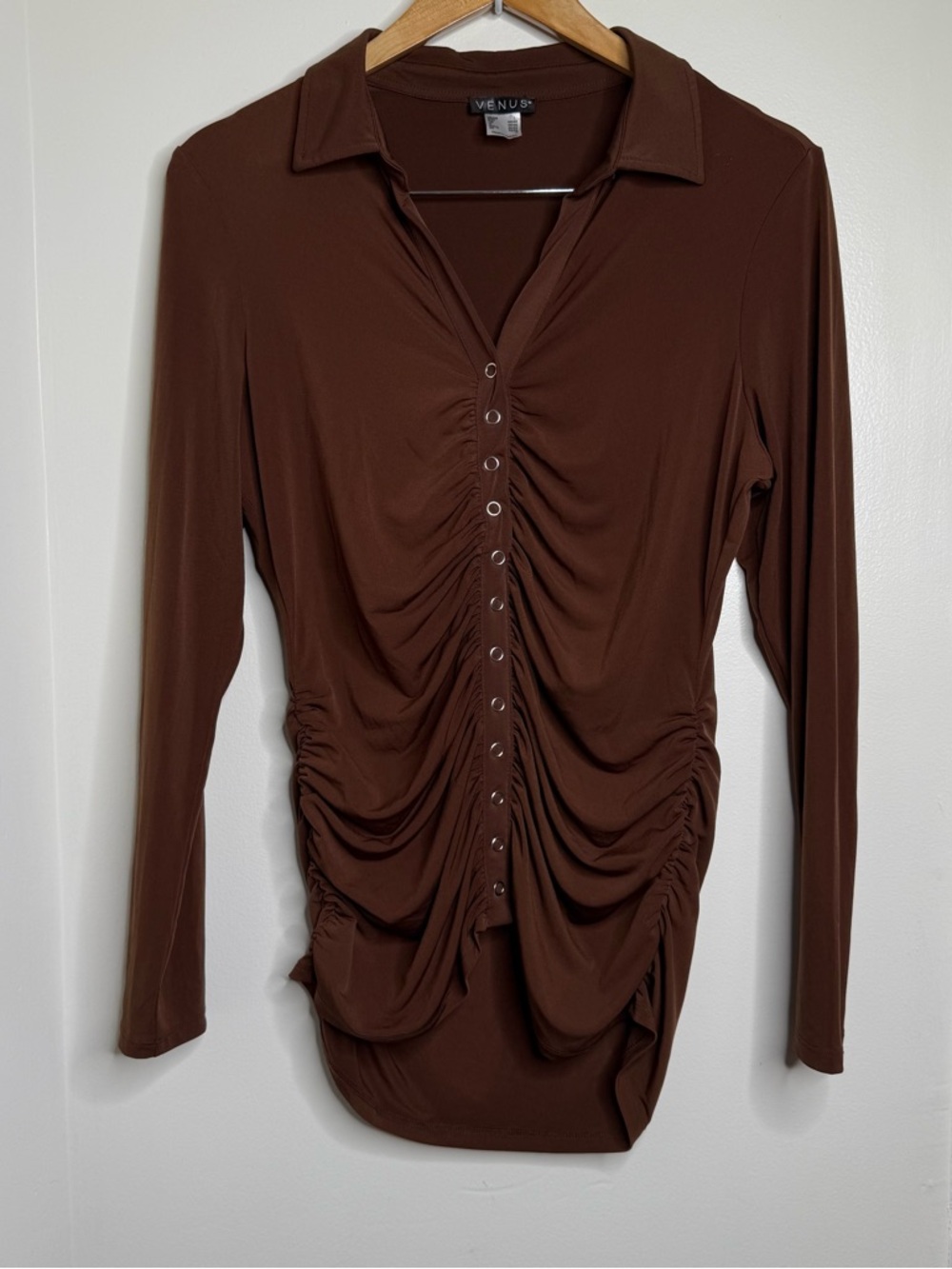 Venus Ruched Blouse Top Women’s Size Large Brown Snaps Long Sleeve - Picture 2 of 12